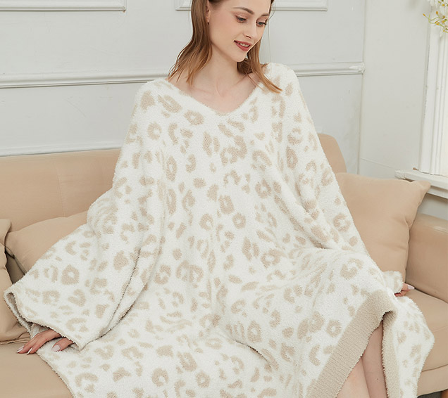 Oversized Leopard Jacquard Double V-Neck Wearable Blanket – Premium Feather Yarn Wholesale