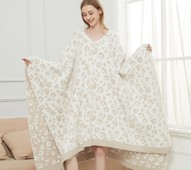 Oversized Leopard Jacquard Double V-Neck Wearable Blanket – Premium Feather Yarn Wholesale