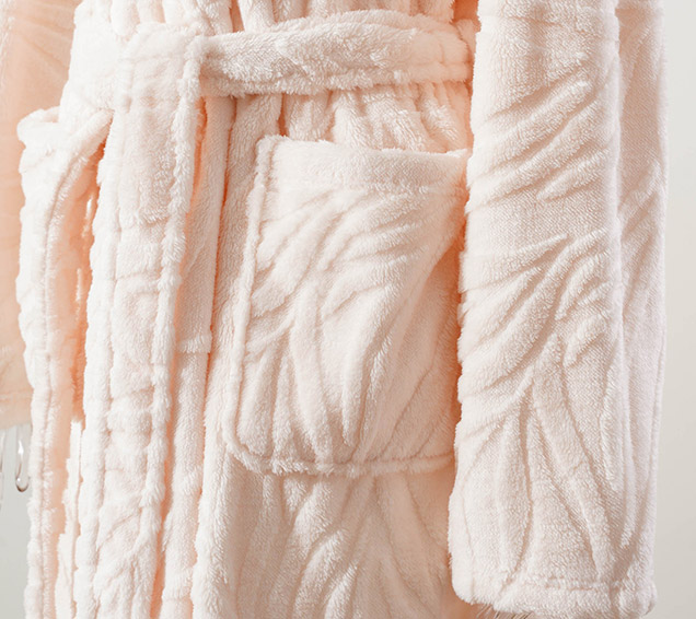 High-Density Weft-Knitted Flannel Jacquard Robe with Double-Layered Hood