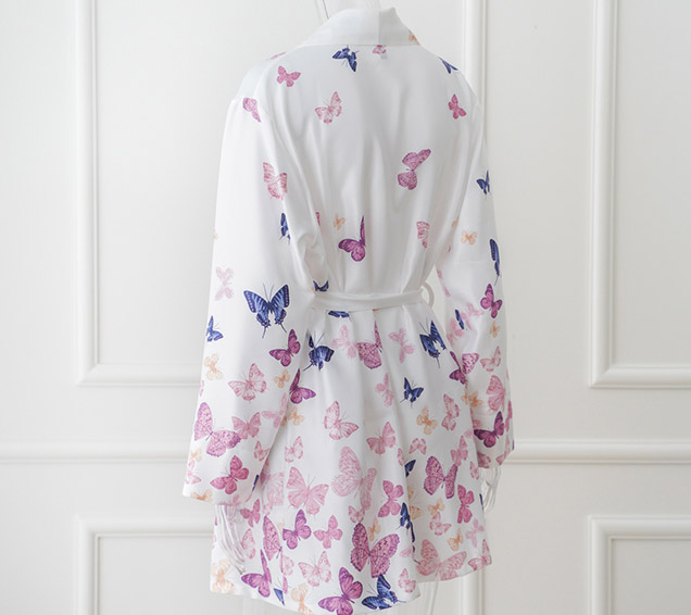 Elegant Placement Print High-Twist Satin Robe – Premium Satin Nightwear Wholesale