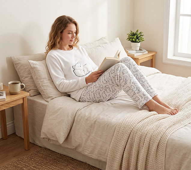 Fox-Printed Minky Velour Pyjamas Set with Coordinated Sherpa Applique – Premium Sourcing