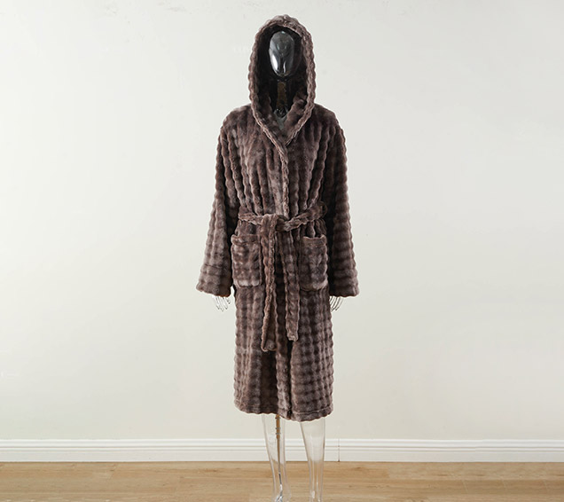 Solid Bubble-Textured Flannel Robe with Double-Layered Hood – Premium Winter Sourcing