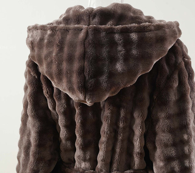 Solid Bubble-Textured Flannel Robe with Double-Layered Hood – Premium Winter Sourcing