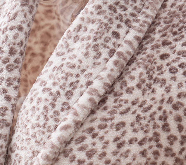 Classic Leopard-Printed Flannel Shawl Collar Robe – B2B Supplier Direct
