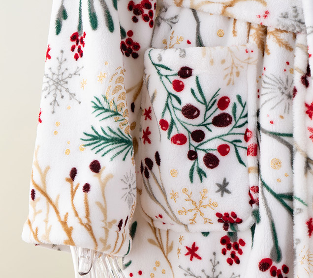 3-Piece Christmas Flannel Robe Set with Engineered Foil Print – Includes Slippers & Drawstring Bag