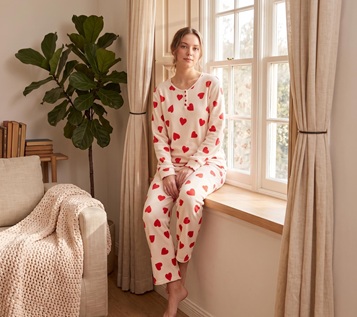 Printed Hacci Knit Pyjamas Set with Matching Scrunchie – Premium 2-Piece Pyjamas Wholesale